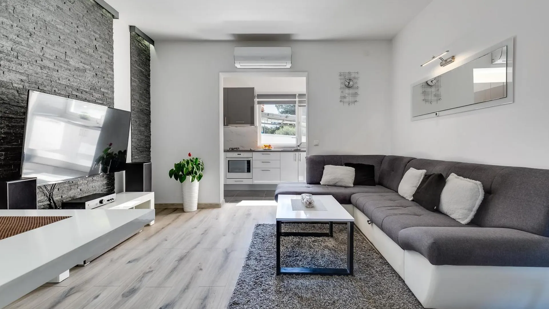 Sunny Bliss Apartman